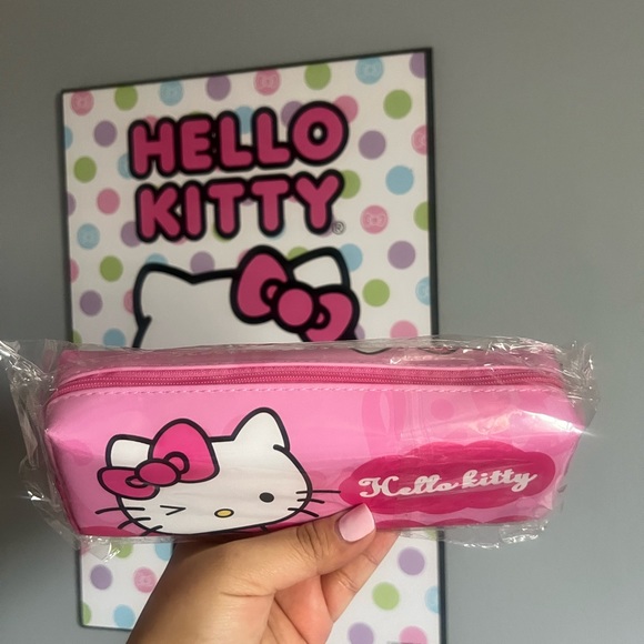Hello kitty pouch - Picture 2 of 2